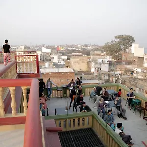  Проживание в семье Ram Bhawan Residency